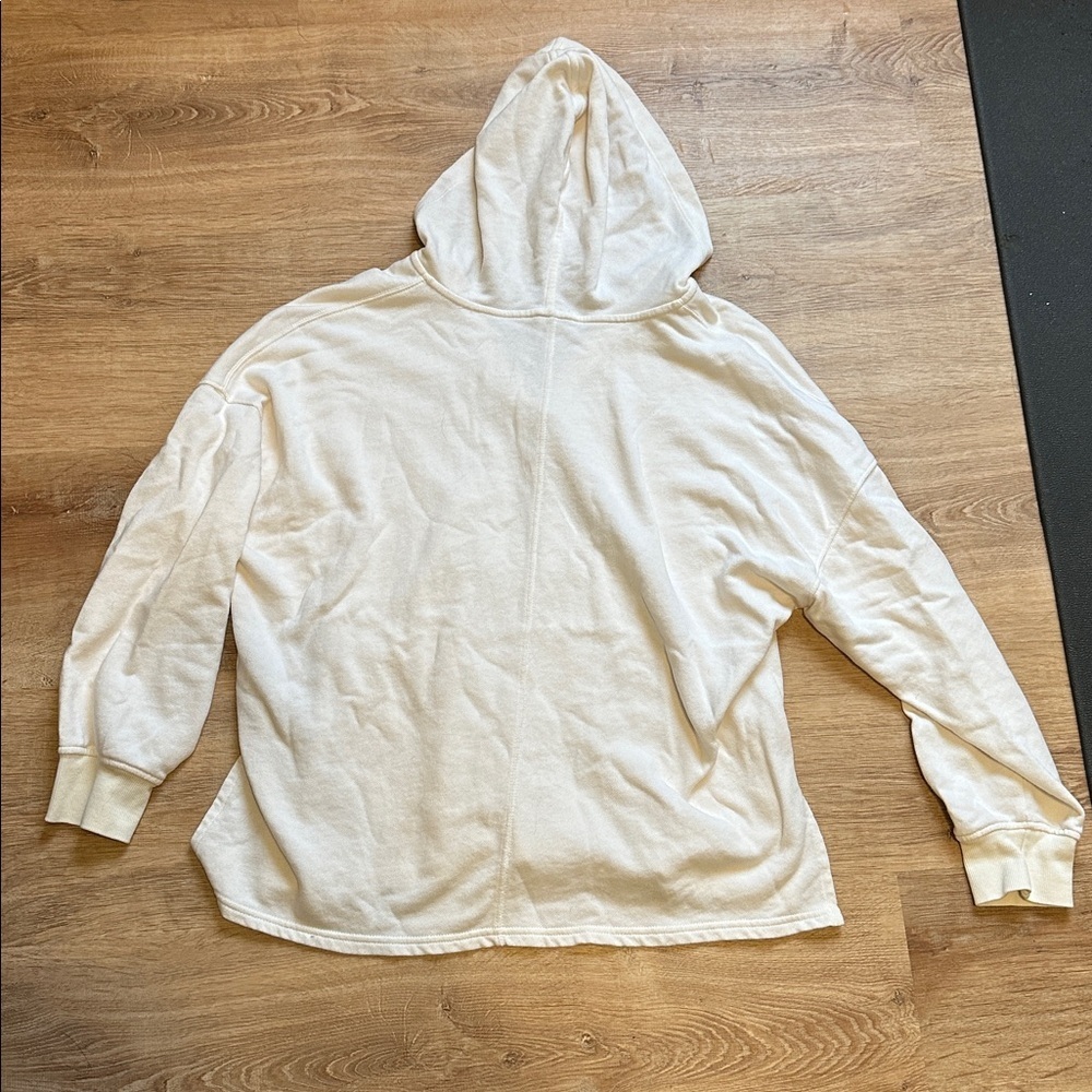 Old Navy White Hooded Sweatshirt - Picture 4 of 4